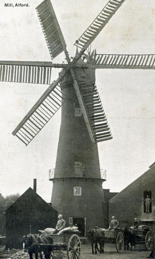 Alford  The Windmill Hotel מראה חיצוני תמונה