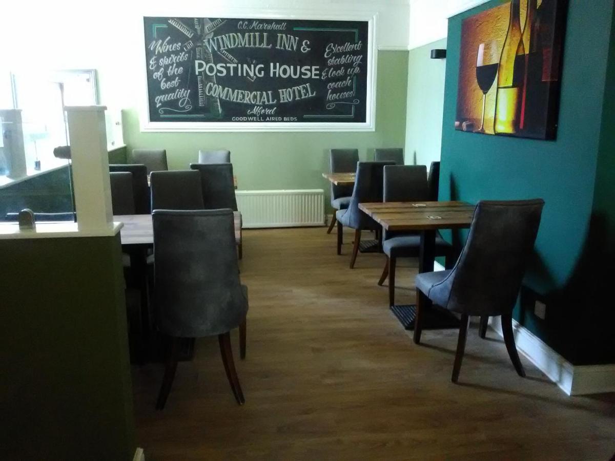 Alford  The Windmill Hotel מראה חיצוני תמונה