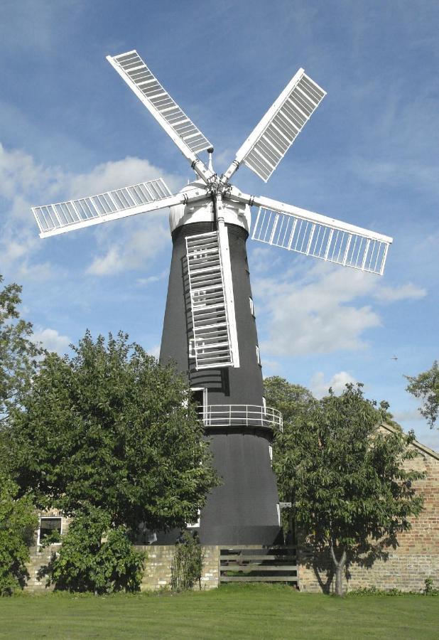 Alford  The Windmill Hotel מראה חיצוני תמונה