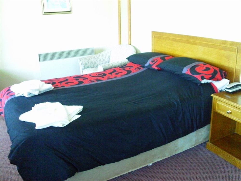 Alford  The Windmill Hotel מראה חיצוני תמונה