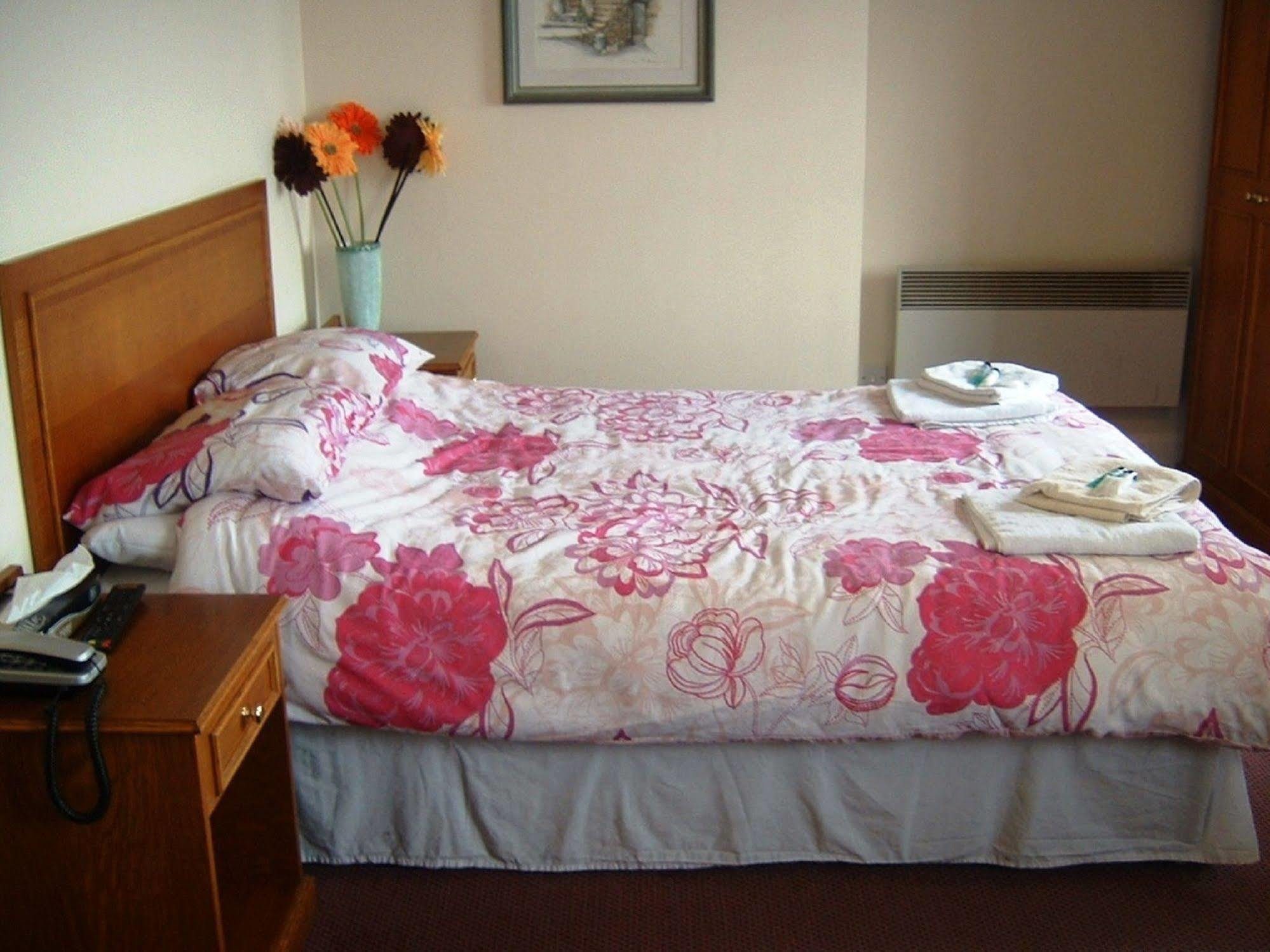 Alford  The Windmill Hotel מראה חיצוני תמונה
